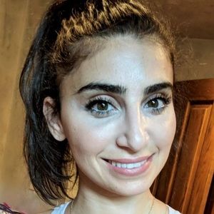 Meet your Posher, Stephanie